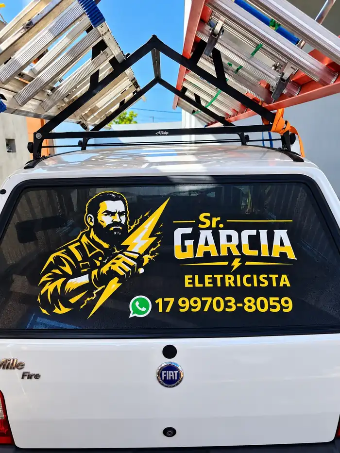 Veículo de trabalho do Sr. Garcia Eletricista em Tabapuã e região